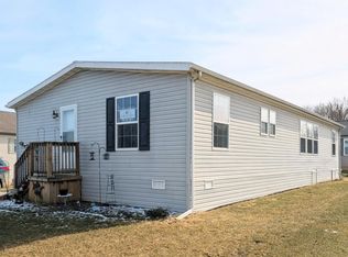 11778 Village Pines Ct, South Lyon, MI 48178