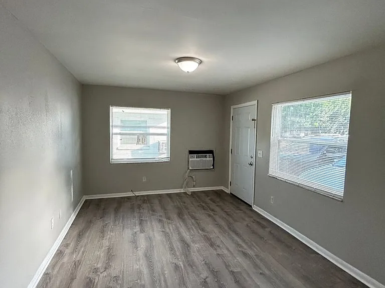 1484 32nd St NW — Photo 6