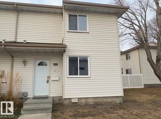 Mariner Square, Edmonton, AB T6L 2Z3