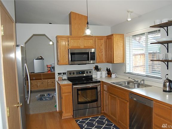 5th image of 11705 172nd St E