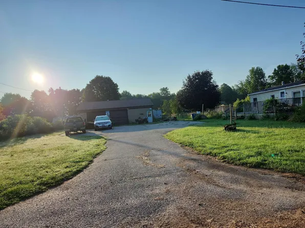 5320 Washington St, Orleans, MI 48865