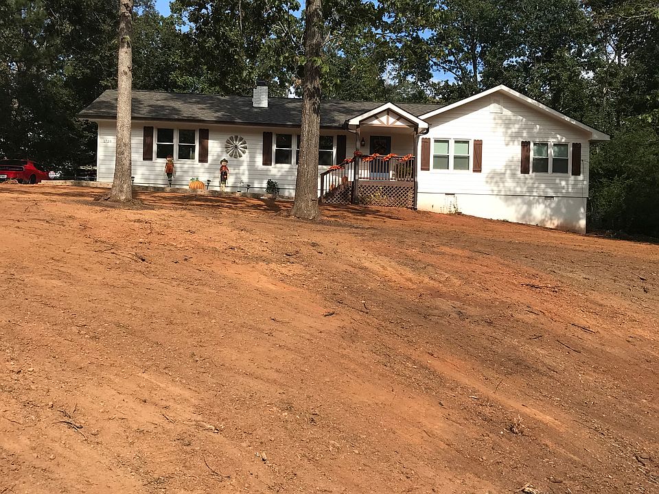 2nd image of 1738 Sandy Ct