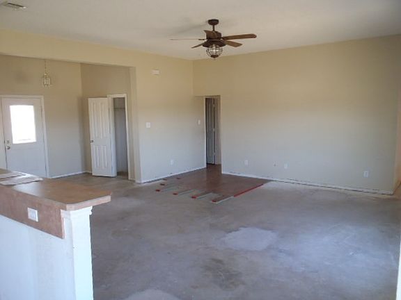 5th image of 203 Weston Dr