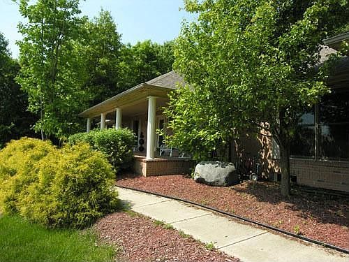 1st image of 735 Westwood Dr
