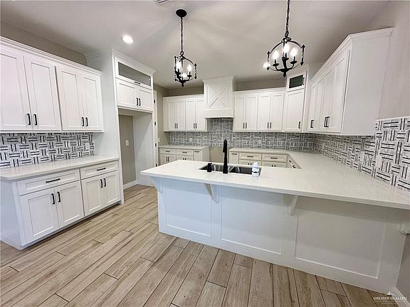 4th image of 8904 N 27th Ln