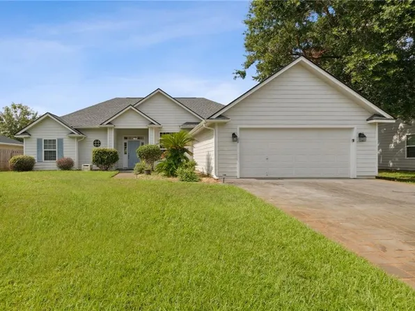 68 Creekside Dr, Saint Marys, GA 31558