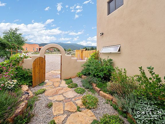 5th image of 1104 Luz Del Sol Ln