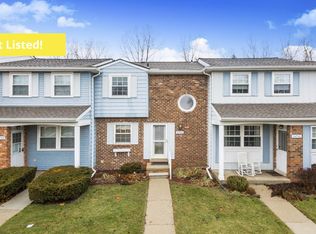 24744 Olde Orchard St #9, Novi, MI 48375