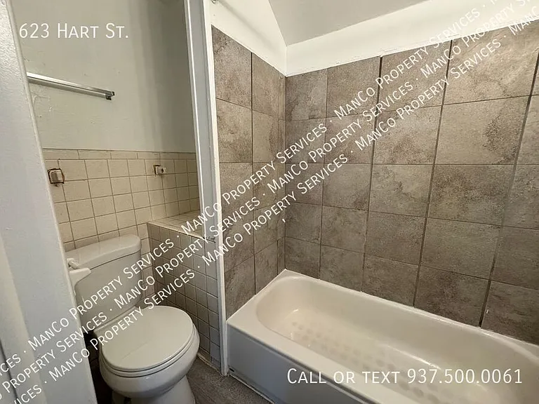 623 Hart St — Photo 6