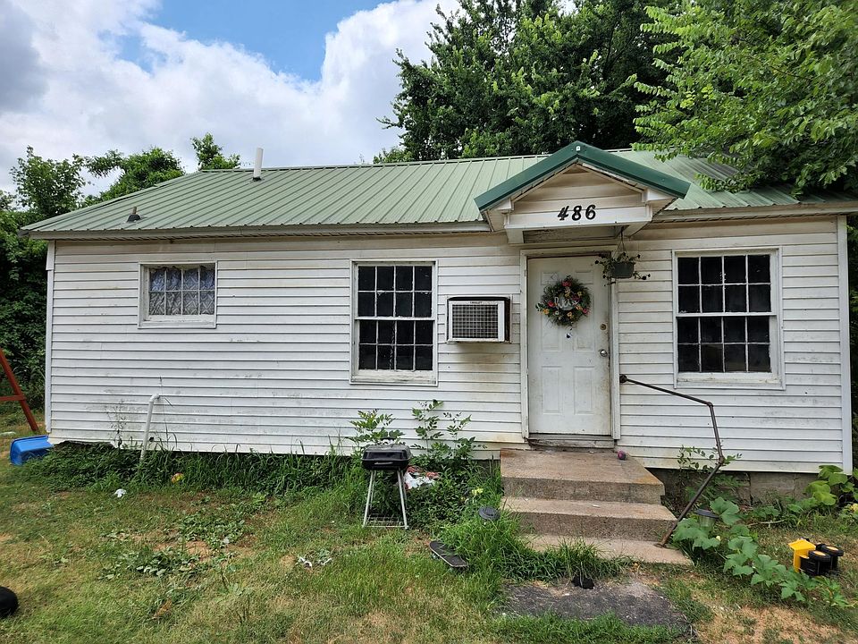1st image of 482 W Main St