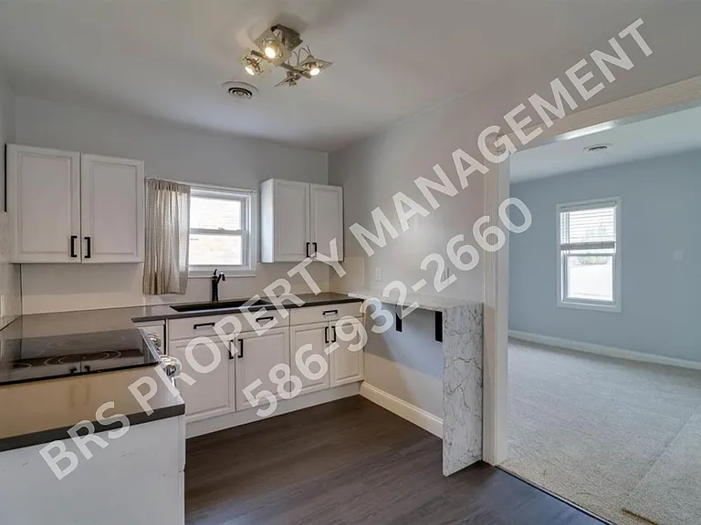 30791 Alger St — Photo 3