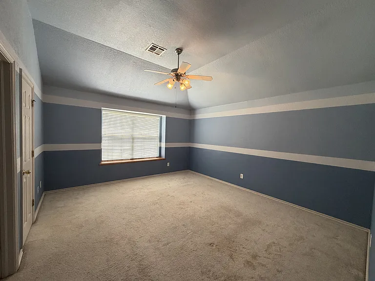 1214 Northern Hills Ln — Photo 15