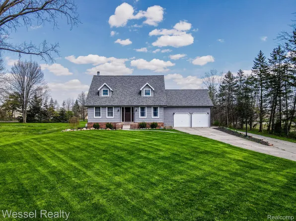 61910 Jewell Rd, Washington, MI 48094