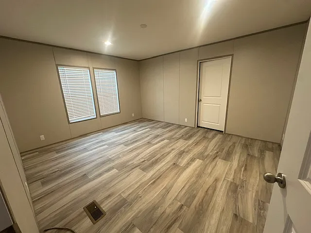 70 Bay Ct — Photo 6