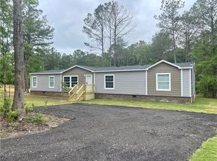 89 Ridge Rd, Seale, AL 36875