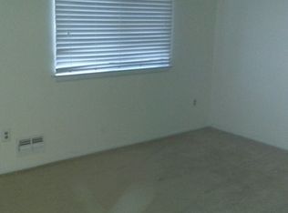 14 Chestnut Ct, High Bridge, NJ 08829