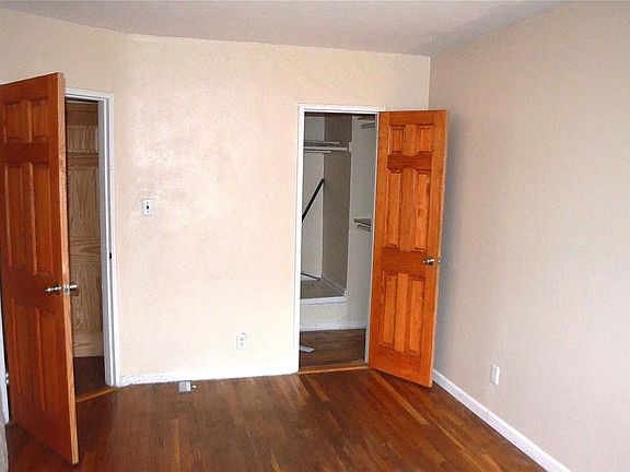 3rd image of 10405 Avenue