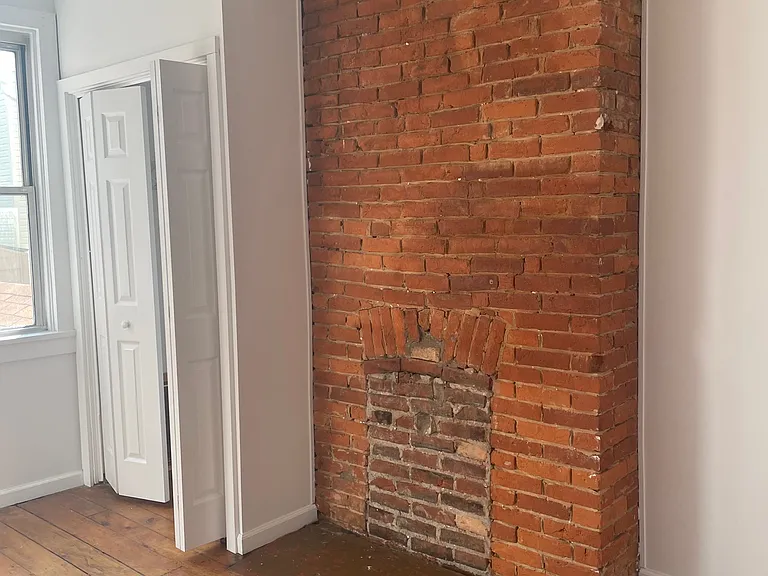 4520 Liberty Ave — Photo 7