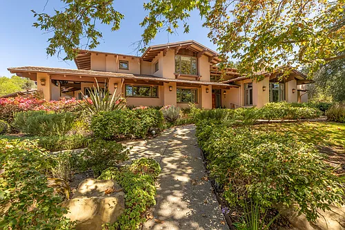 375 Las Palmas Dr Photo 1