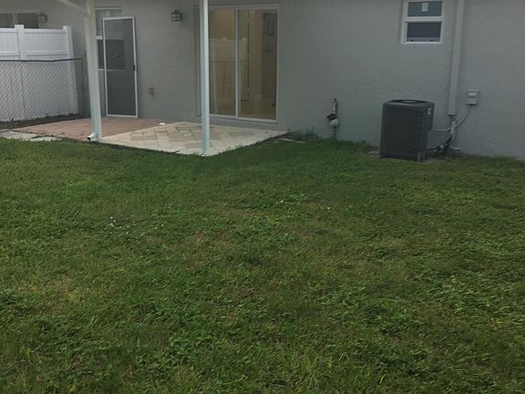 3rd image of 1521 Plantation Dr