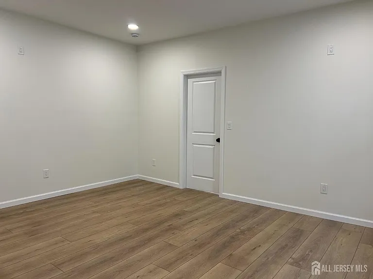 33 Obert St #1A — Photo 6