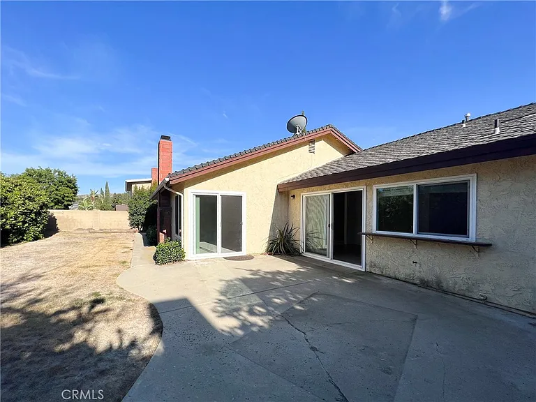 1359 Calle De Oro — Photo 2