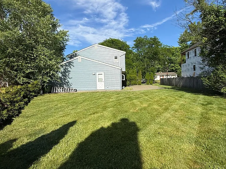 43 Jonathan Dr — Photo 30