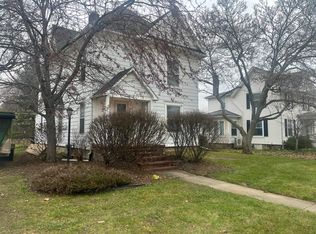 425 E Grand River Ave, Fowlerville, MI 48836