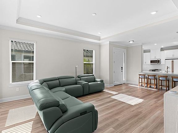 5th image of 15657 Gavello St