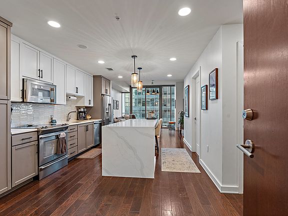 2nd image of 1212 Laurel St APT 708