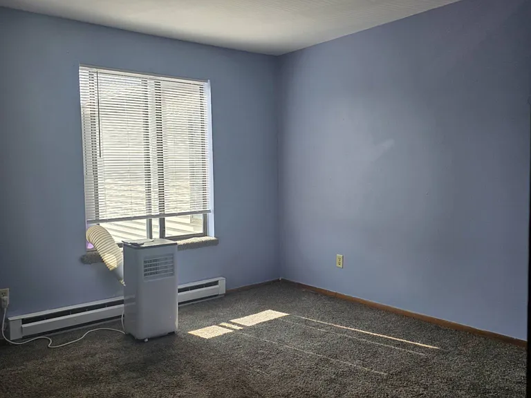 215 Clairmont Ct #C — Photo 6
