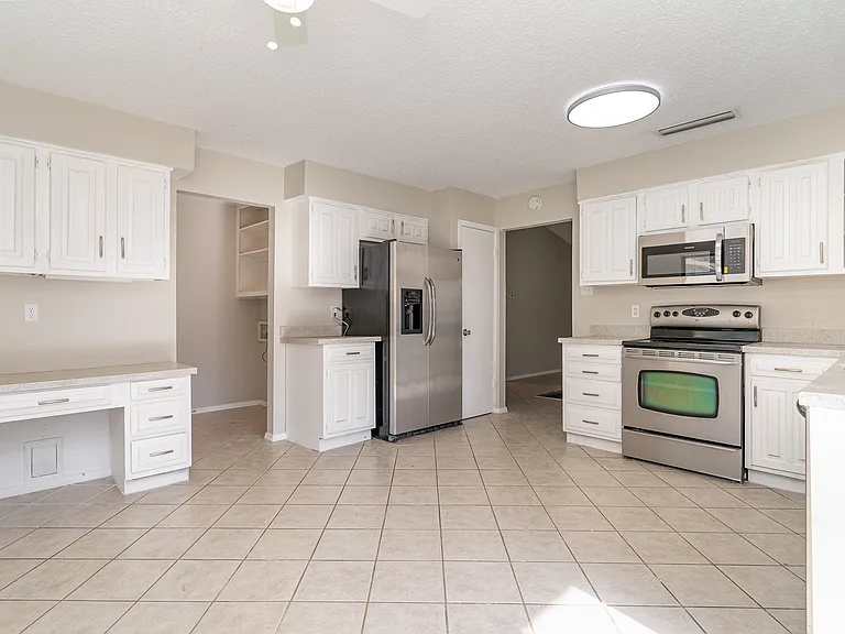 2311 Lawnmeadow Dr — Photo 5