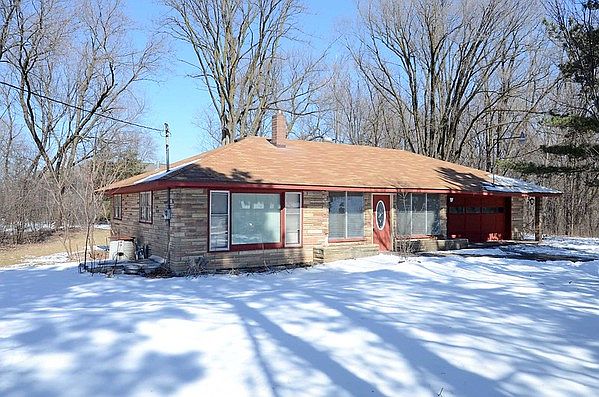 1st image of 1401 County Road East W