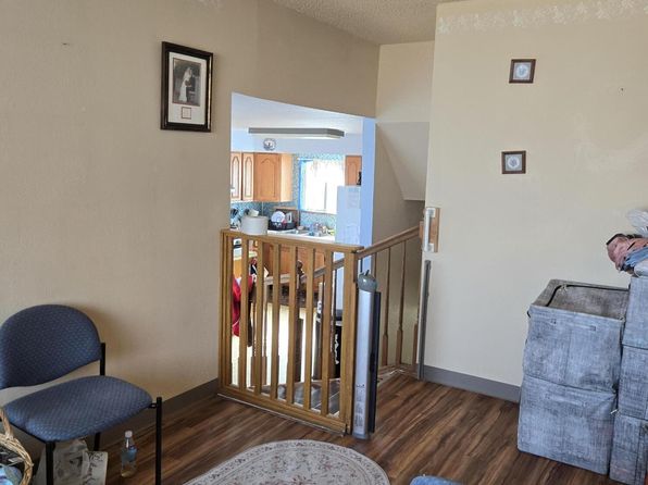 378 W Riverview Ave, Soldotna, AK 99669