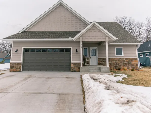 715 Jenks Ave SW, Cokato, MN 55321