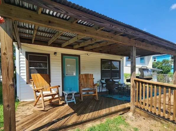 278 Shelter Cove Dr, Livingston, TX 77351