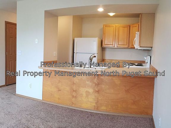 5th image of 2331 190th St SW #B