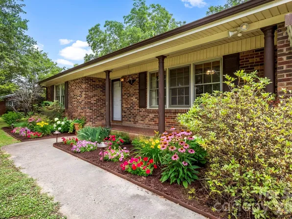 2829 Bettis Rd, Grover, NC 28073
