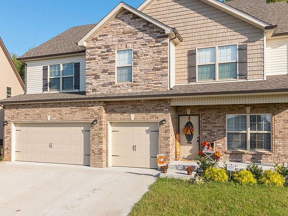 3rd image of 707 Sturdivant Dr