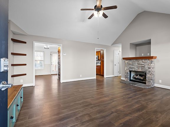 4th image of 844 Cindy Jo Ct