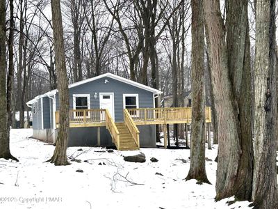 124 Tommys Ln, Pocono Lake, PA, 18347