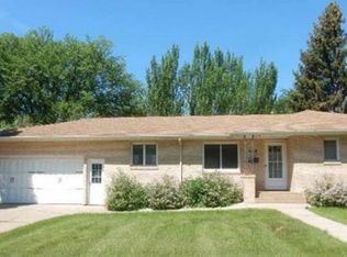 924 N Washington St, Bismarck, ND 58501