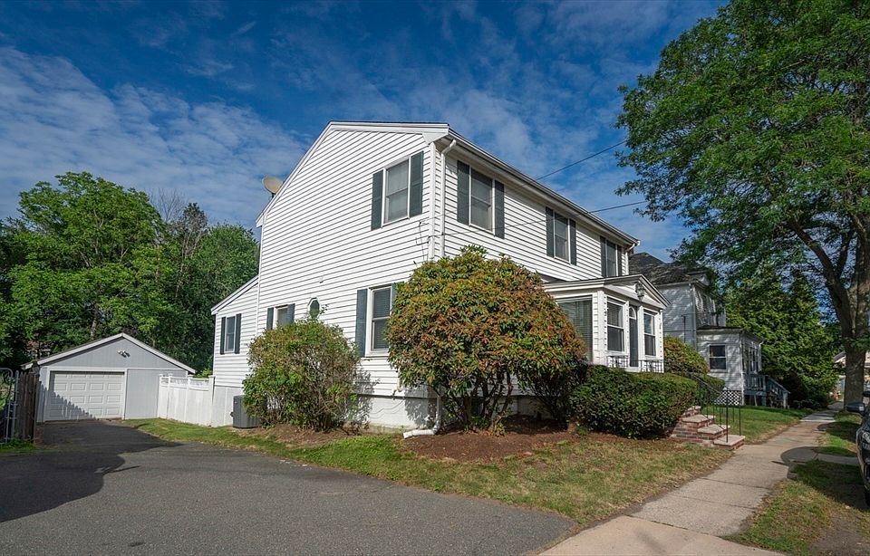 1st image of 3 Winnegance Ave