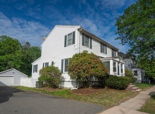 3 Winnegance Ave, Peabody, MA 01960