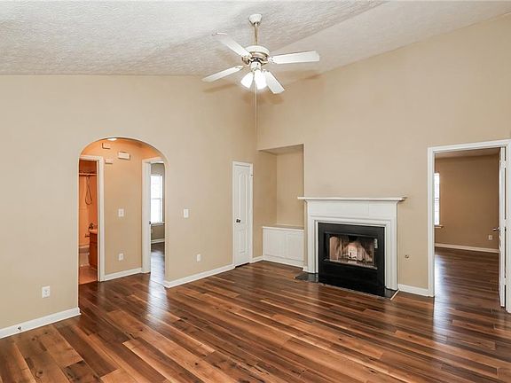4th image of 134 Misty Ridge Trl