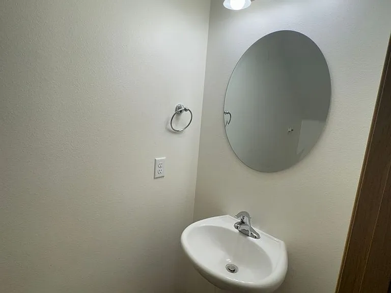 4595 W Overby St — Photo 16