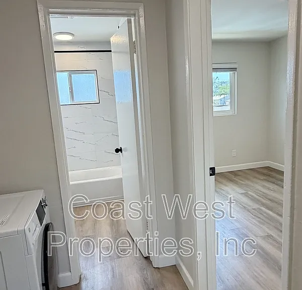 4802 Orchard Ave #6 — Photo 7