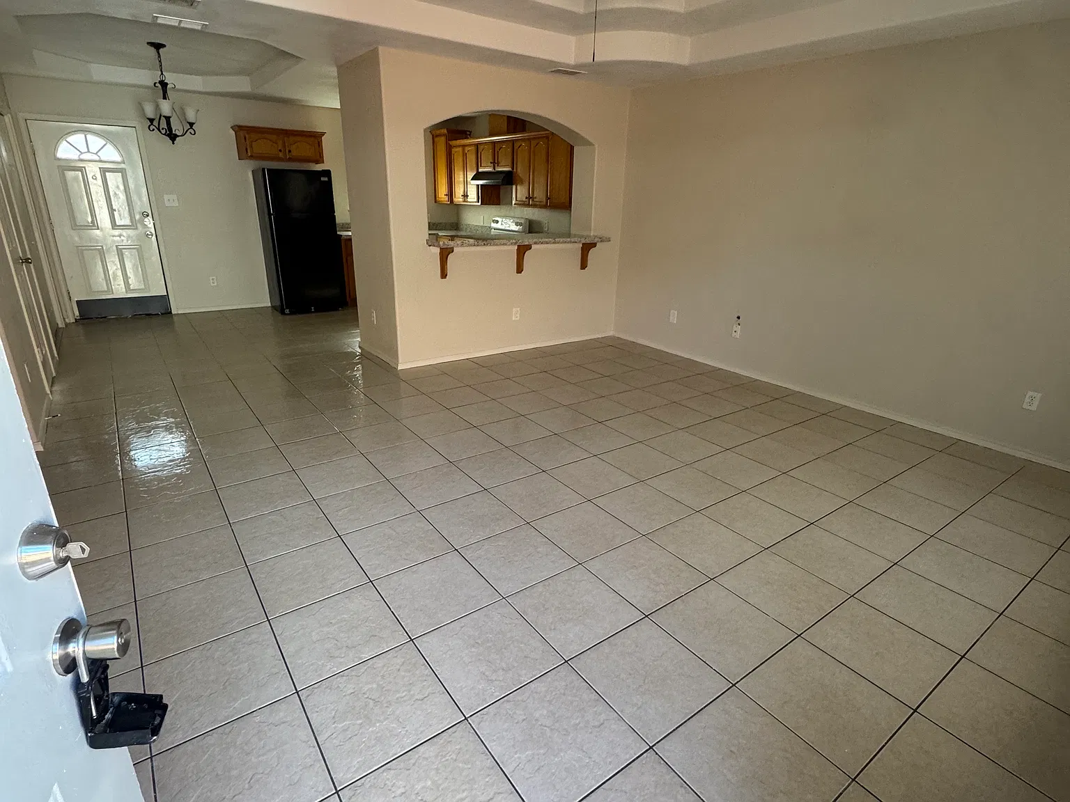 1821 Portales — Photo 3