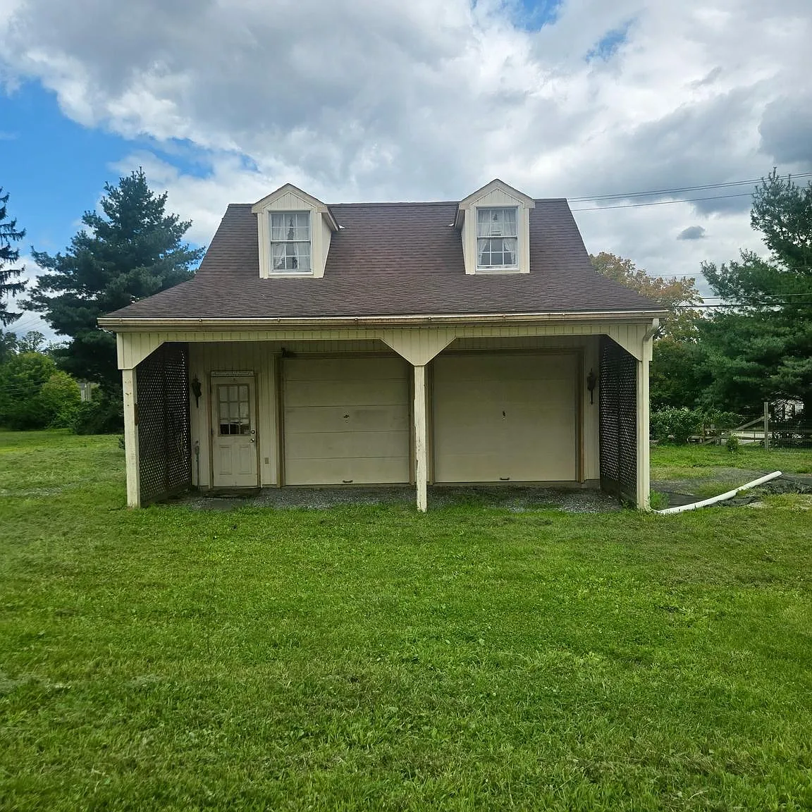 1 bed, 1.0 bath, 2062 sqft, $1,400 — Photo 1