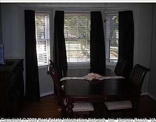 3rd image of 160 Dover Cir